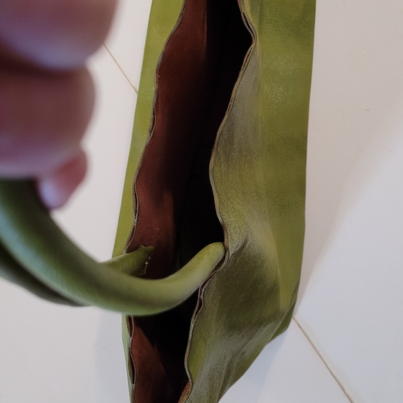 Green Tote - Picture 12 of 13